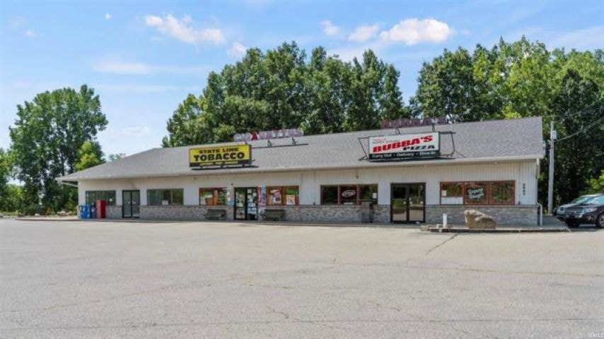 Commercial space for lease in northeast Indiana